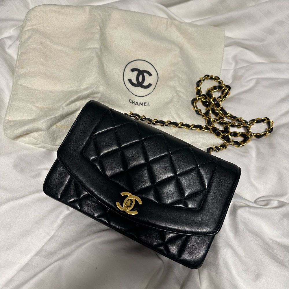 CHANEL Vintage Diana Flap Bag 24K hardware